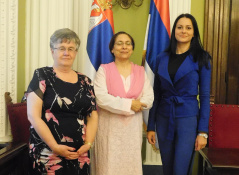 6. jul 2018. Članovi Poslaničke grupe prijateljstva sa Indijom sa odlazećom ambasadorkom Indije u Srbiji Nj.E. Narinder Čauhan